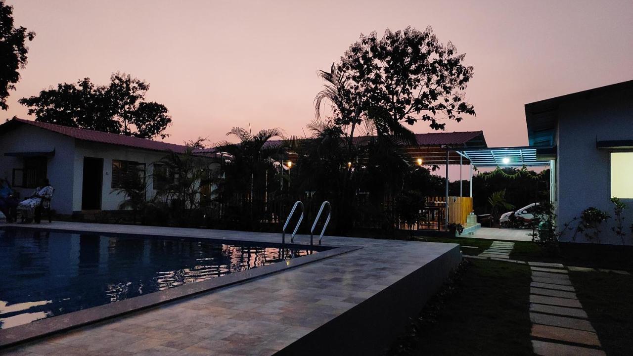 Mohor Retreat Hotel Alibaug Ngoại thất bức ảnh